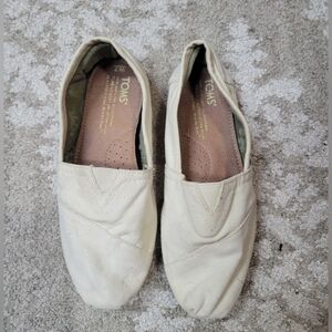 TOMS Off-White Canvas Slip-Ons